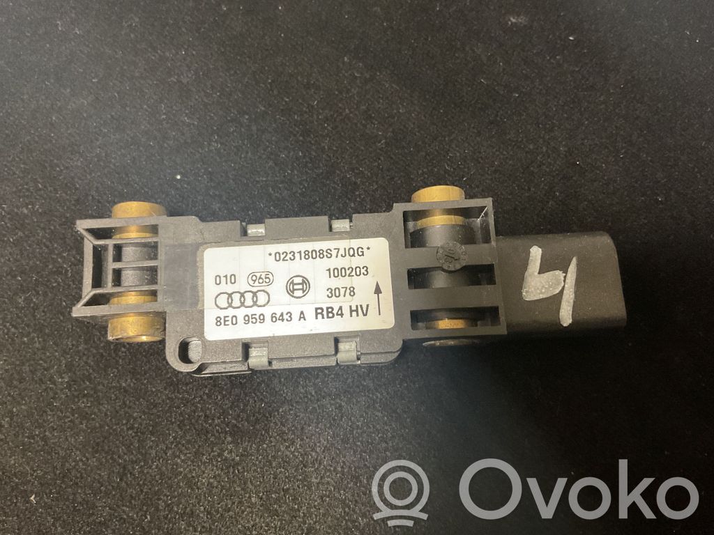 Audi A4 S4 B7 8E 8H Airbag deployment crash/impact sensor 