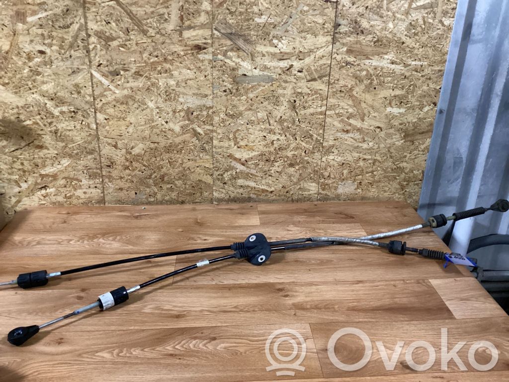 Ford Focus Gear shift cable linkage 
