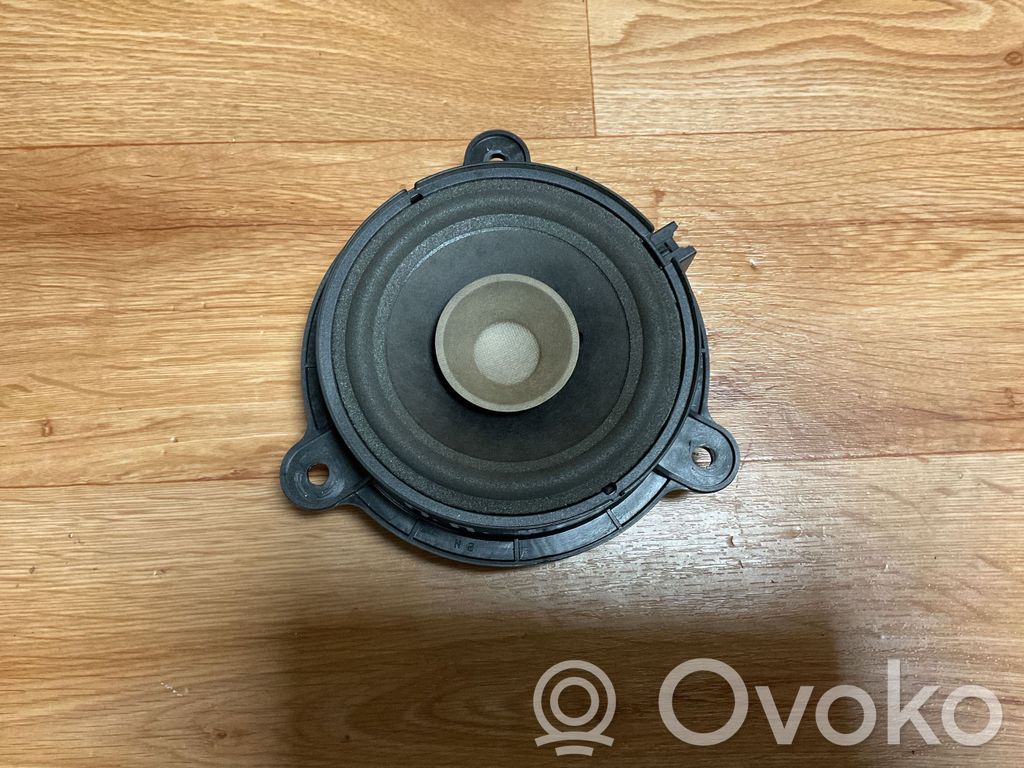 Renault Megane III Front door speaker 