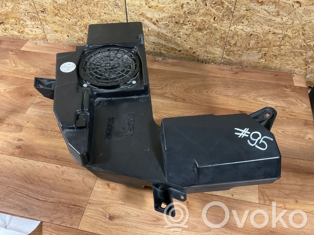 Audi A4 S4 B7 8E 8H Subwoofer 