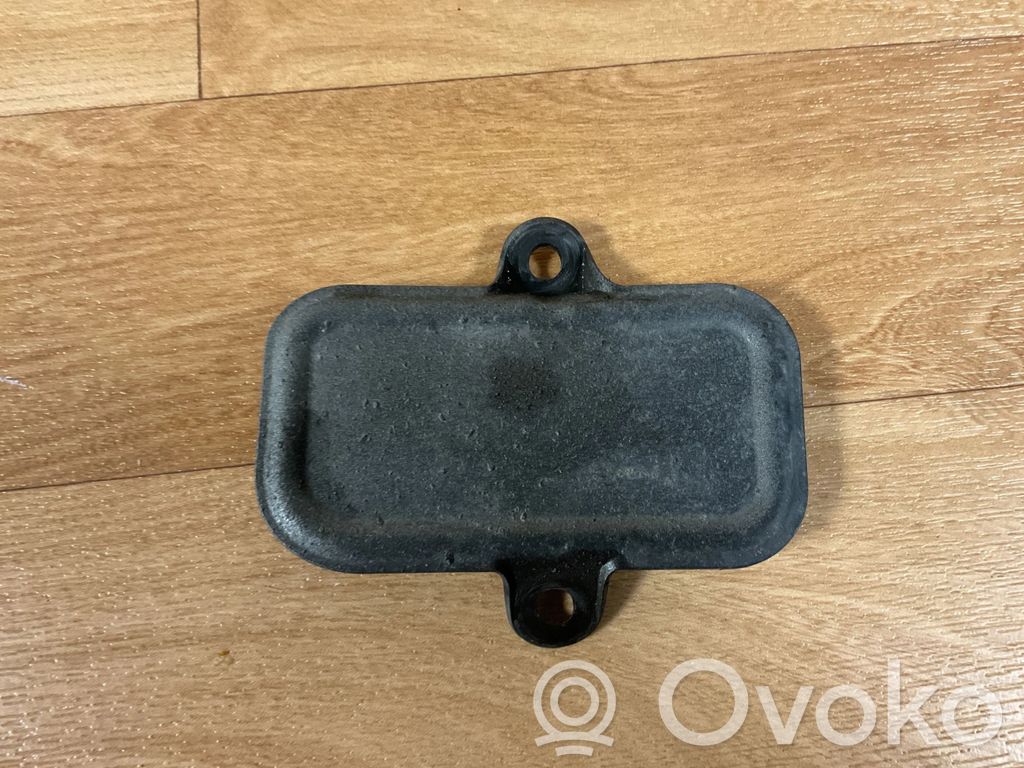 BMW 5 E60 E61 Nadkole przednie 