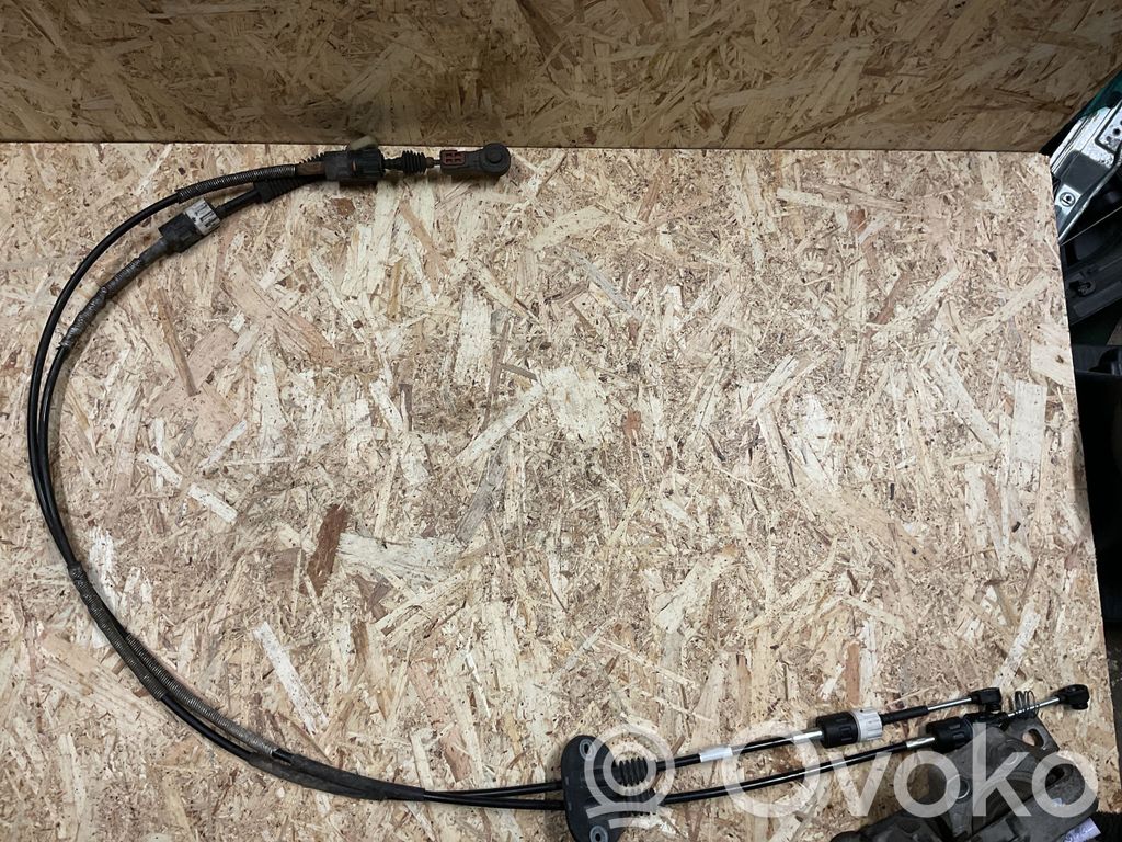 Ford Focus Gear shift cable linkage 