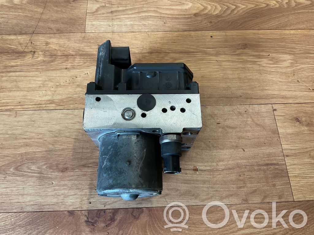 BMW 5 E39 ABS Pump 