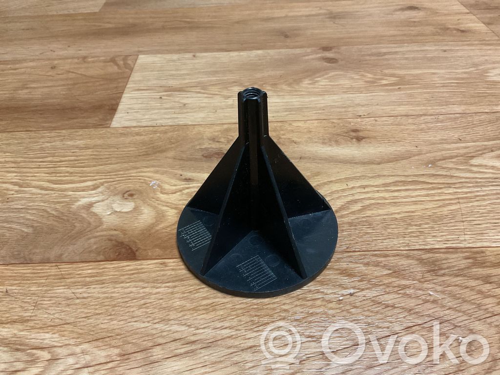 BMW 5 E60 E61 Tornillo de la rueda de repuesto 