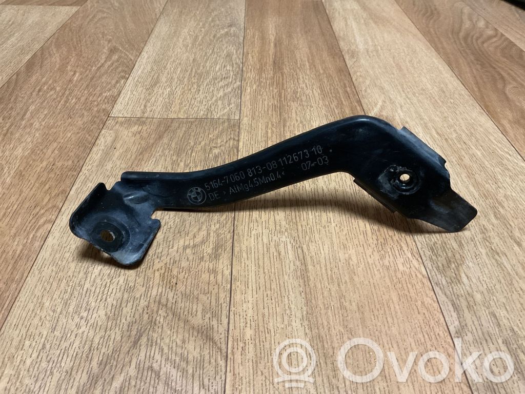 BMW 5 E60 E61 Fender mounting bracket 