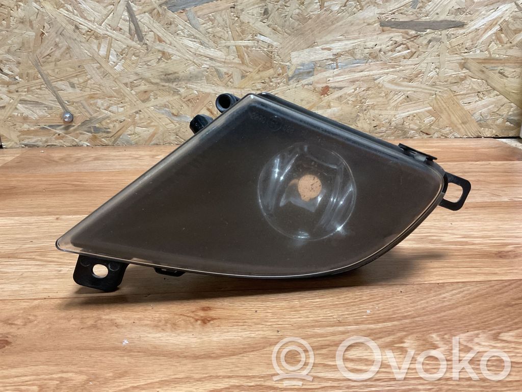BMW 5 E60 E61 Światło przeciwmgłowe przednie 