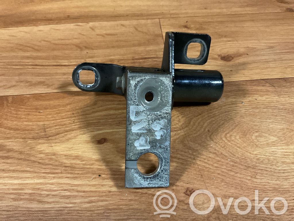Ford Mondeo MK IV Front door upper hinge 