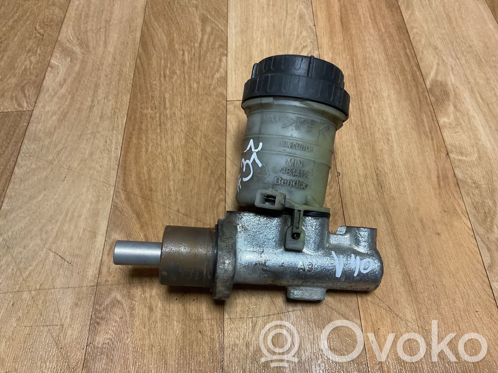 Volvo S40, V40 Główny cylinder hamulca 