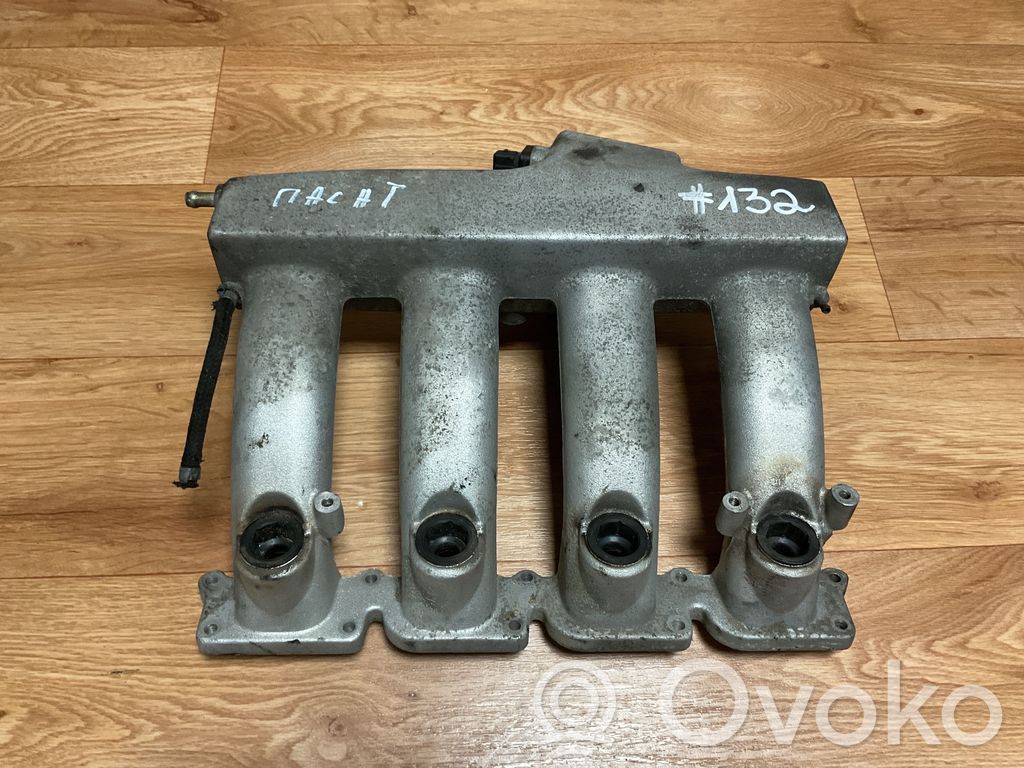 Volkswagen PASSAT B5 Kolektor ssący 