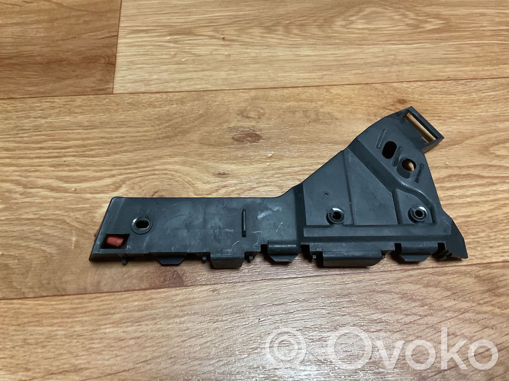 Opel Insignia A Front bumper mounting bracket 