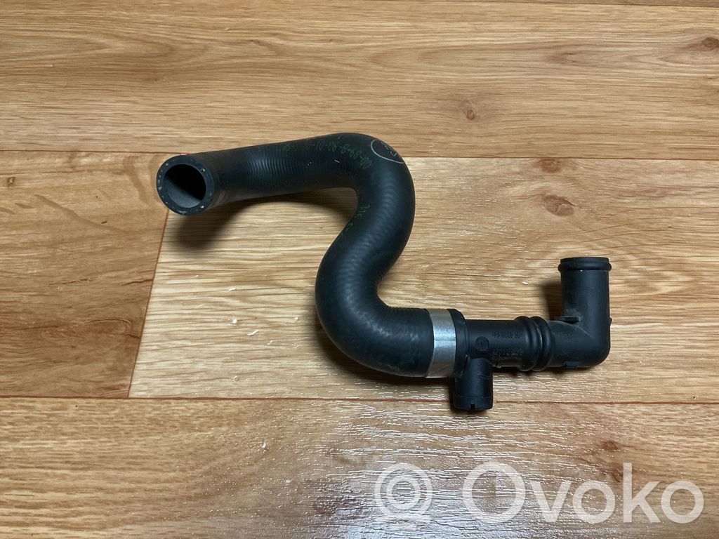 Audi A8 S8 D3 4E Engine coolant pipe/hose 