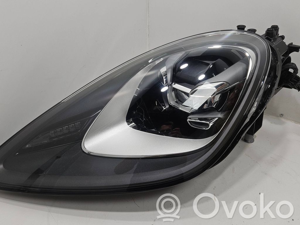 Porsche Cayenne (9Y0 9Y3) Lampa przednia 