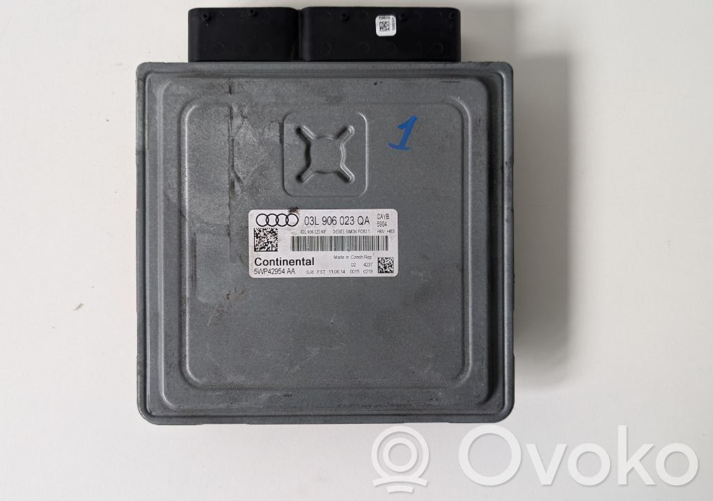 Engine control unit/module ECU   03L906023QA,5WP42954AA