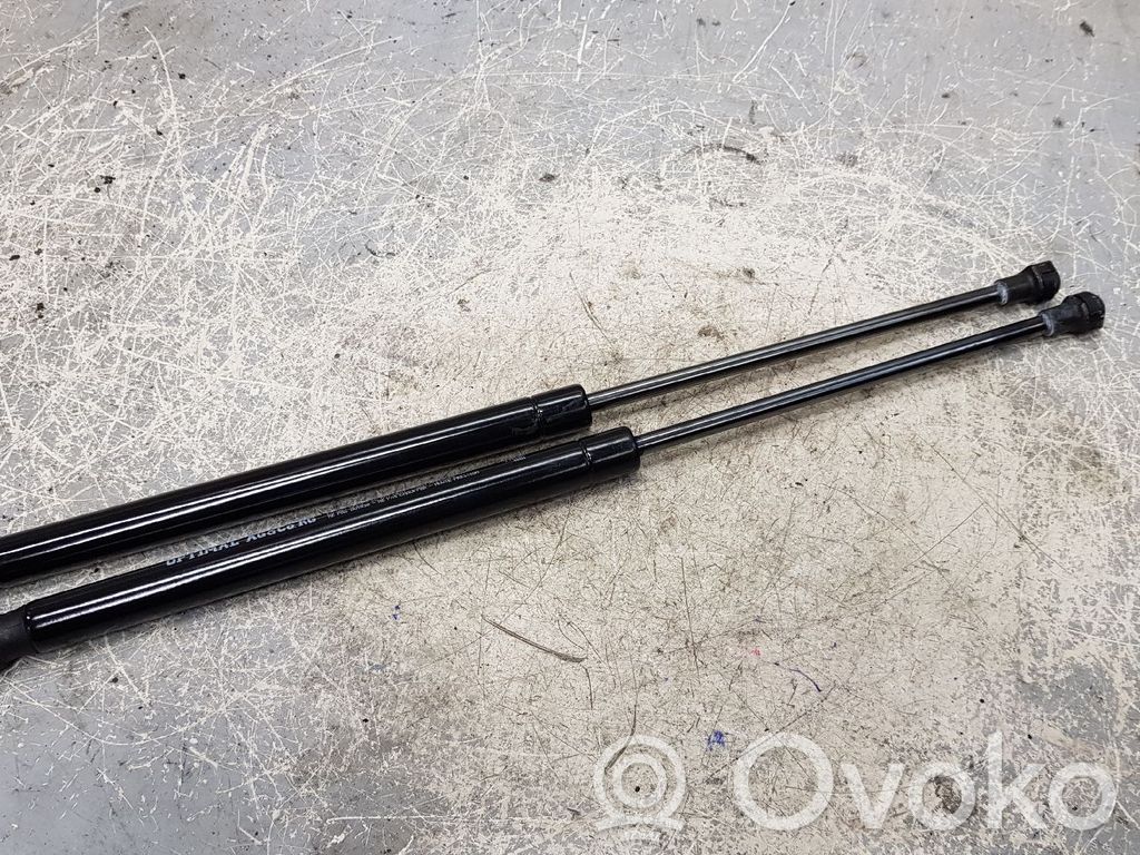 Alfa Romeo 147 Tailgate/trunk strut/damper 