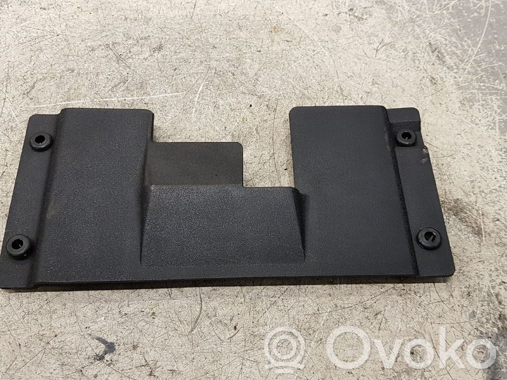 Tailgate/boot lid cover trim