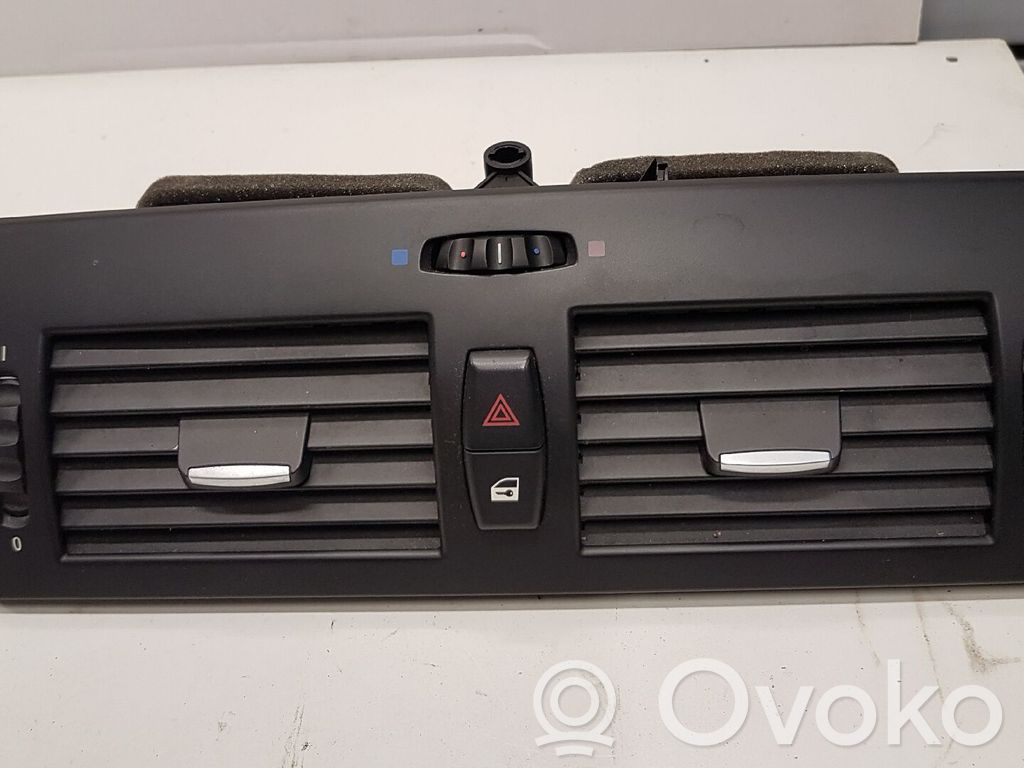 BMW X3 E83 Kita centrinė konsolės (tunelio) detalė 