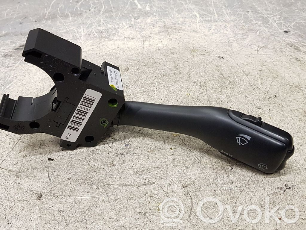 Volkswagen PASSAT B5.5 Wiper control stalk 