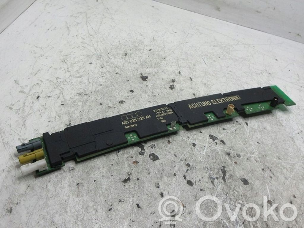 Audi A8 S8 D3 4E Antenos stiprintuvas 