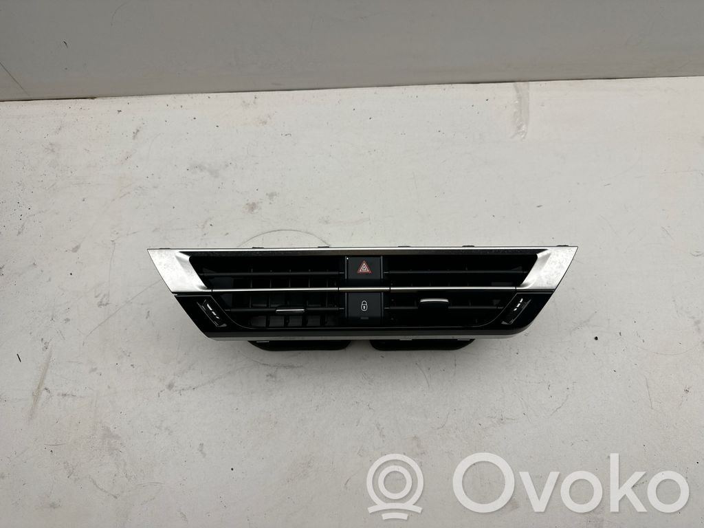 Citroen C4 III e-C4 Centrinės oro grotelės 