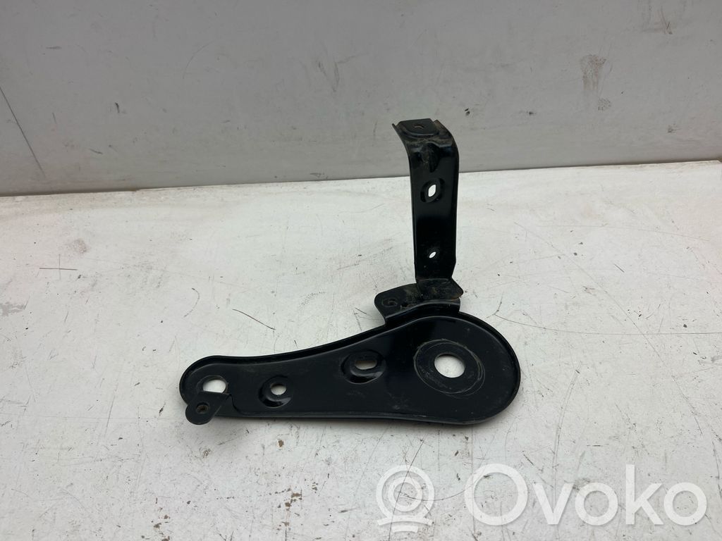 Volvo EX30 Cits aizmugures šasijas elements 
