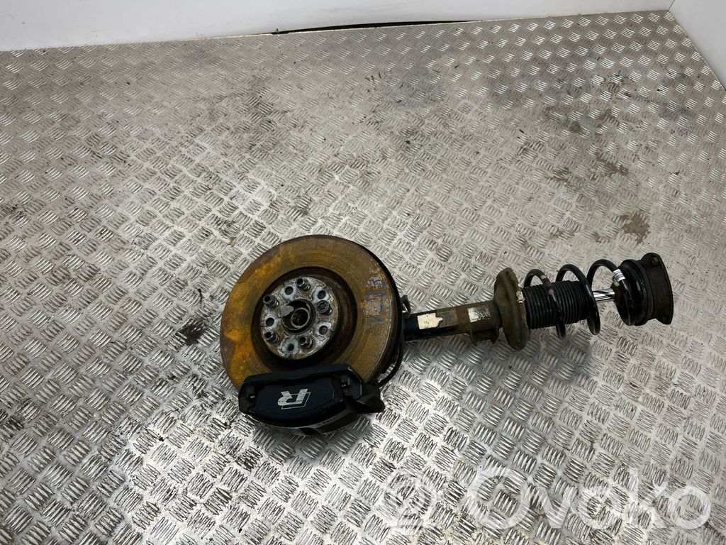 Volkswagen Golf VII Achsschenkel vorne 