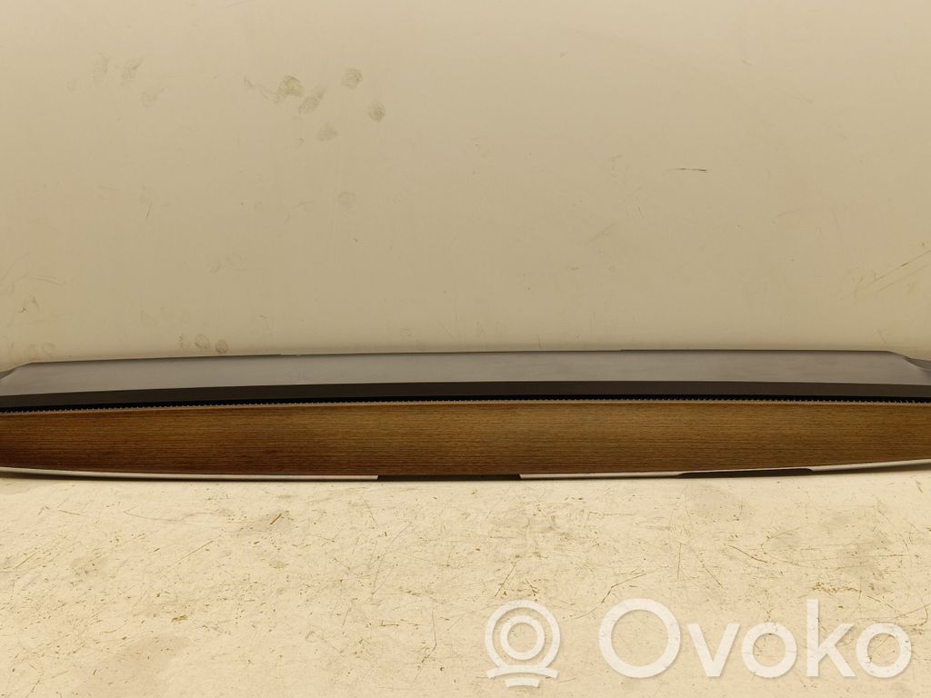 Tesla Model Y Dekoratyvinė apdailos juostelė 