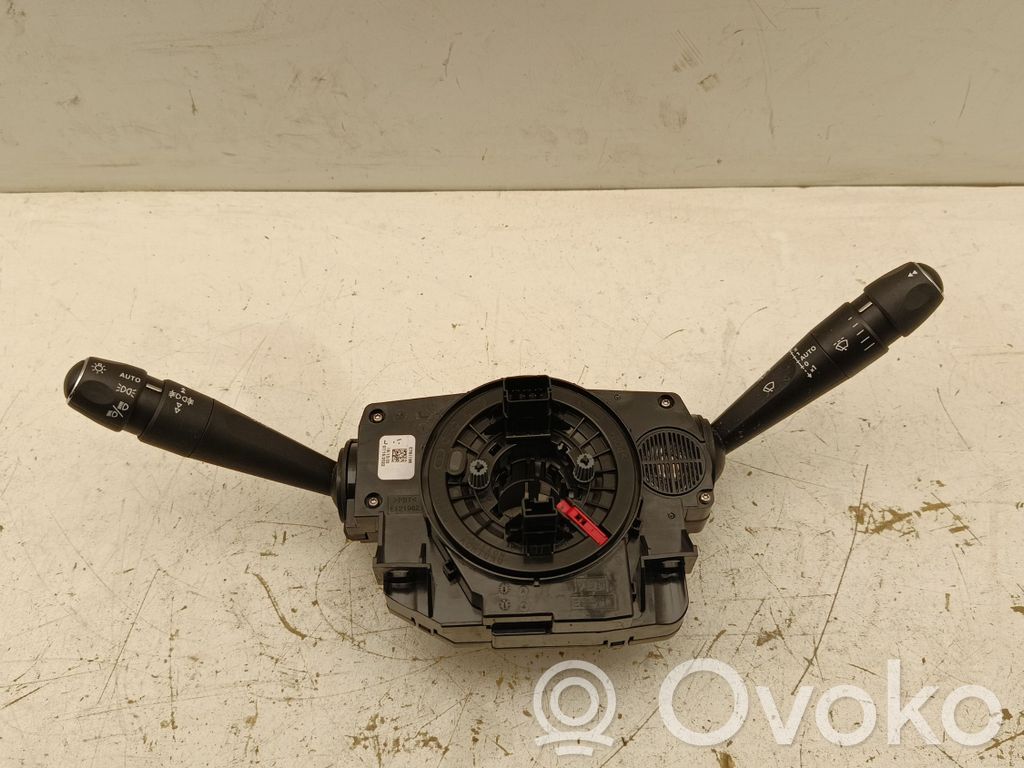 Citroen C4 III e-C4 Interruptor/palanca de limpiador de luz de giro 