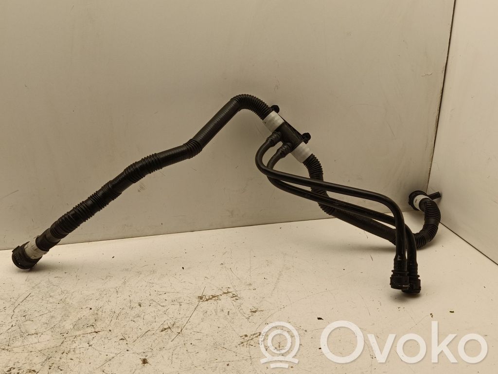 Tesla Model Y Engine coolant pipe/hose 