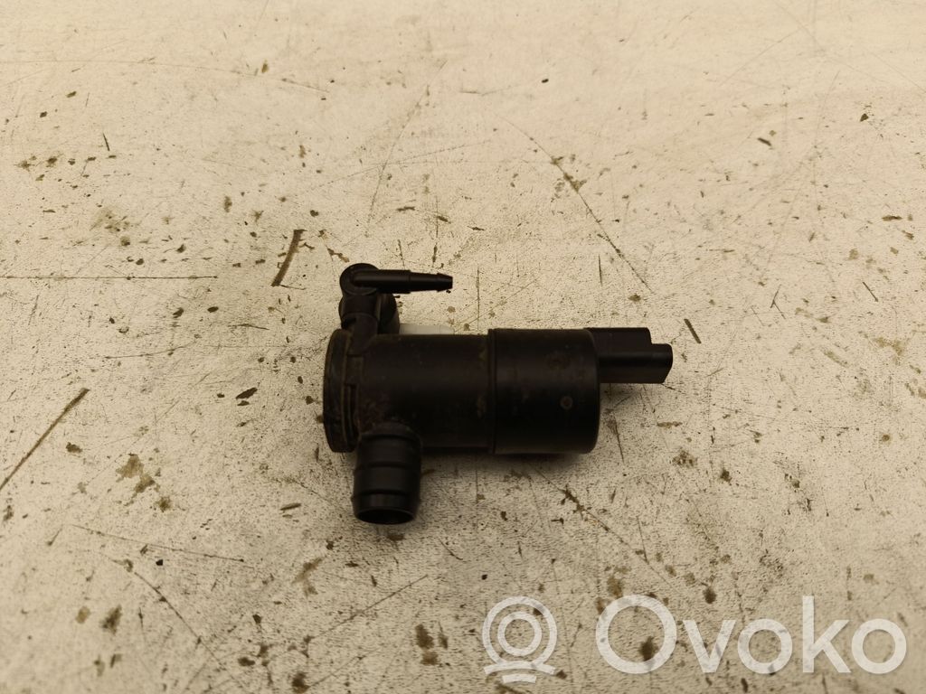 Peugeot 208 II Windscreen/windshield washer pump 