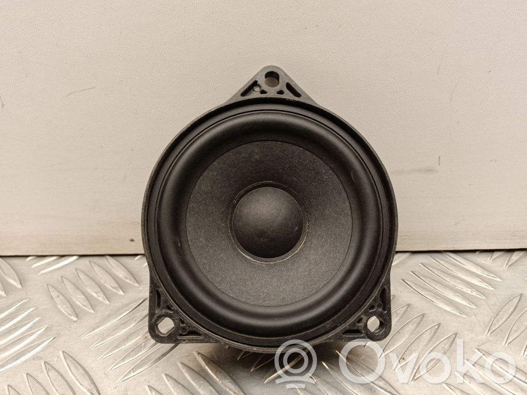 Tesla Model Y Panel speaker 
