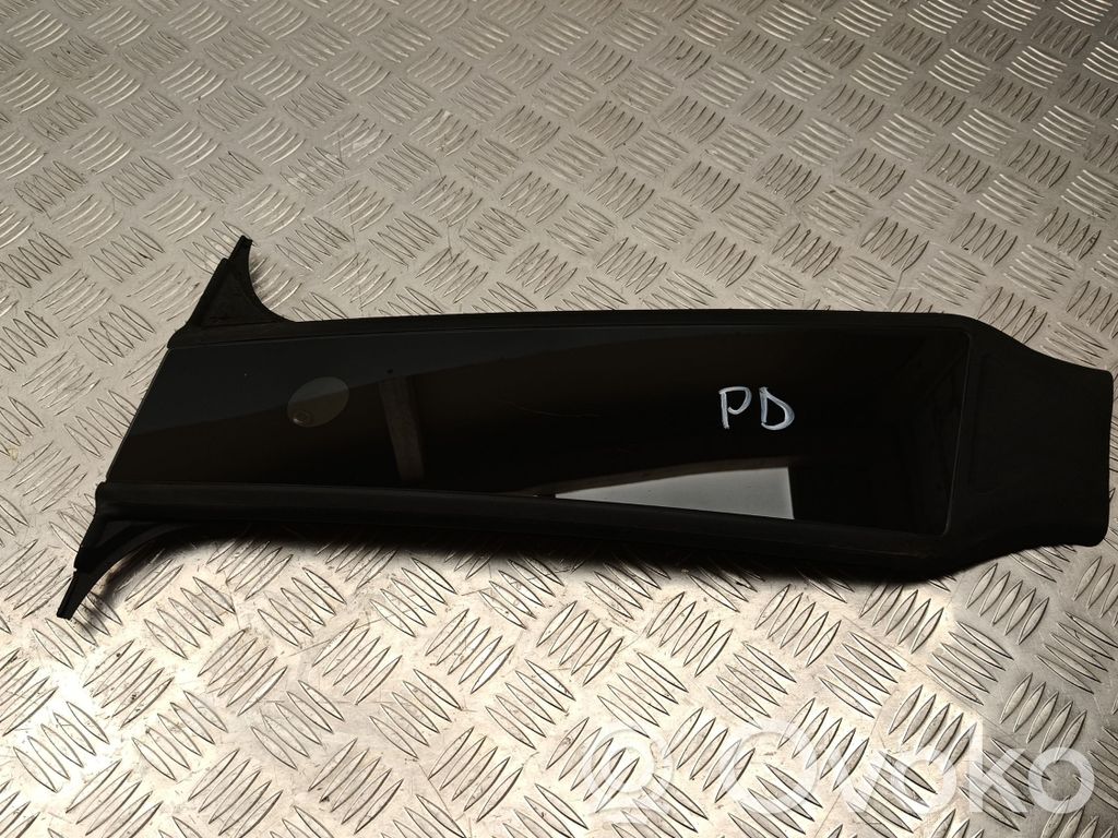 Tesla Model Y (B) Pillar trim (exterior) 