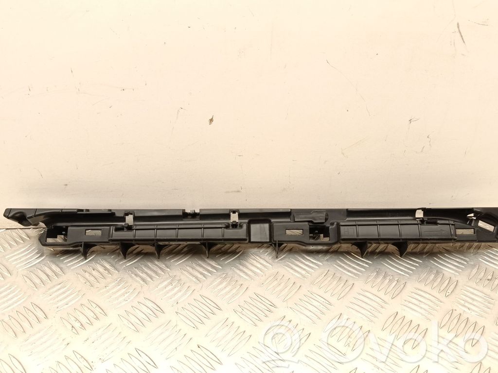Tesla Model Y Pilar (A) 