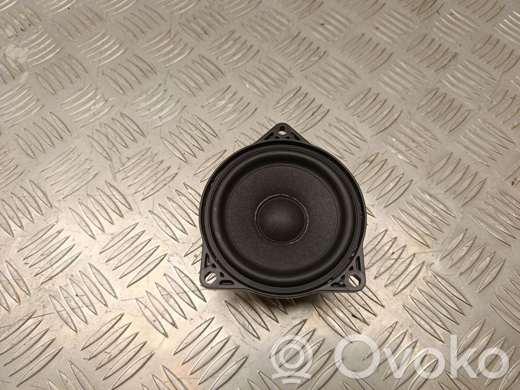 Tesla Model Y Panel speaker 