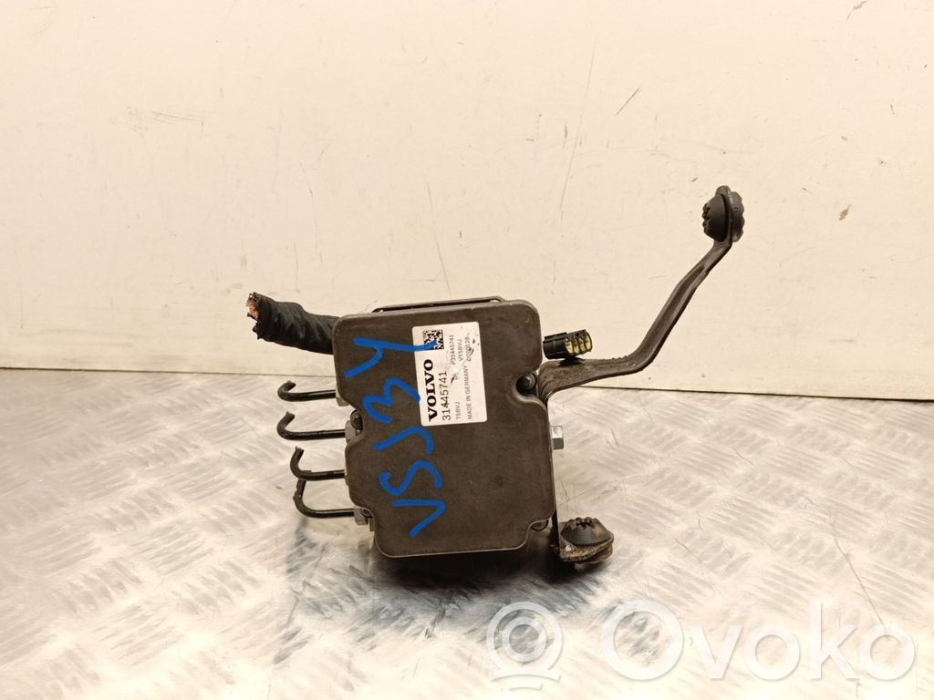 Volvo XC40 ABS Pump 