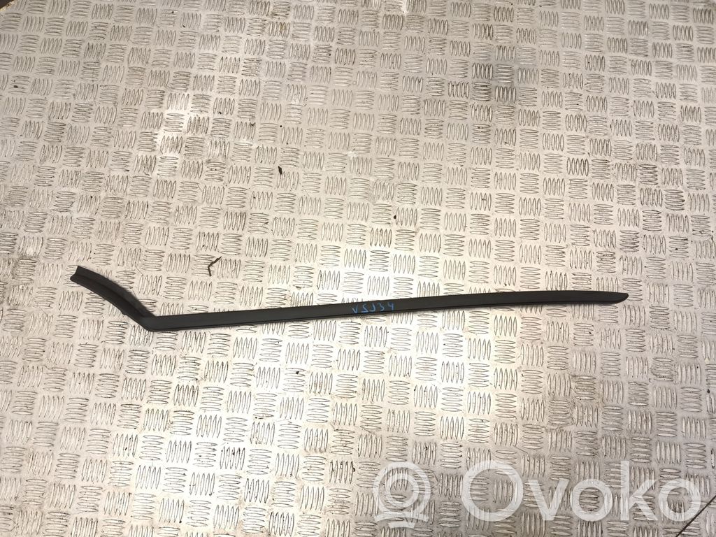 Volvo XC40 Windshield trim 