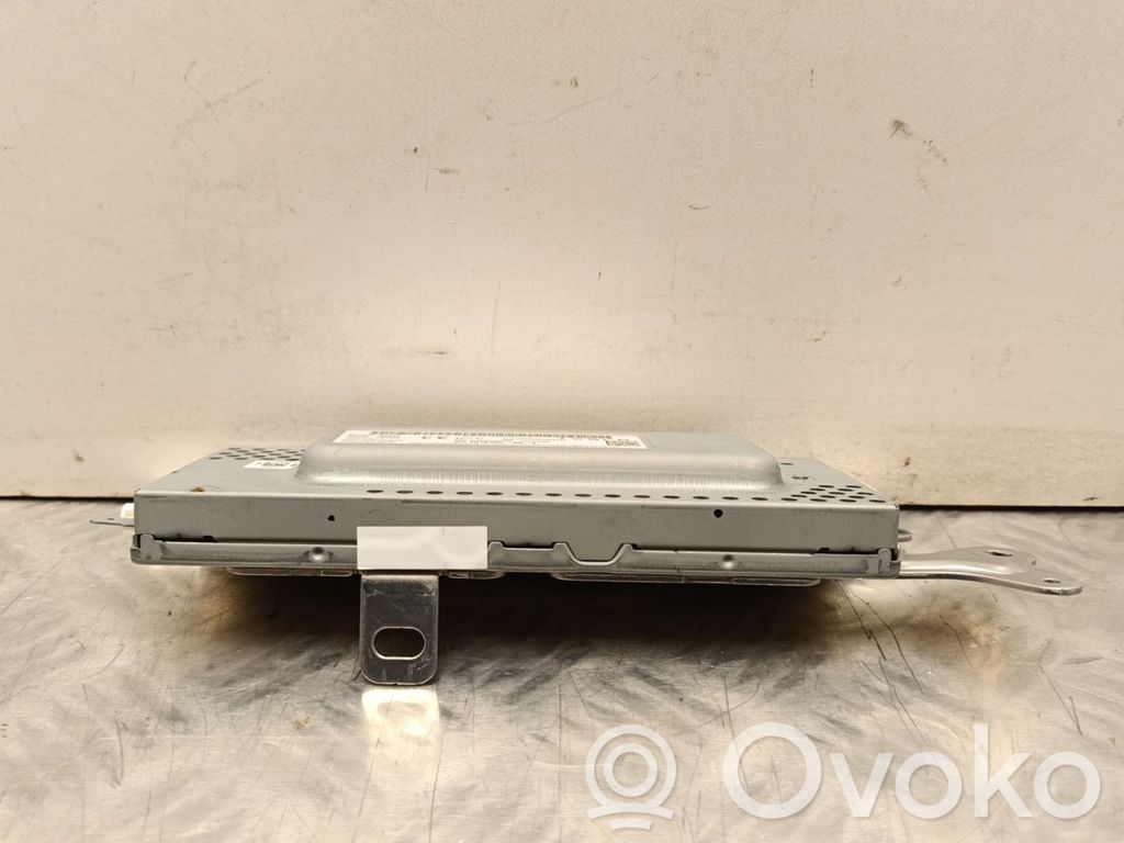 Tesla Model 3 Steuergerät Antenne 