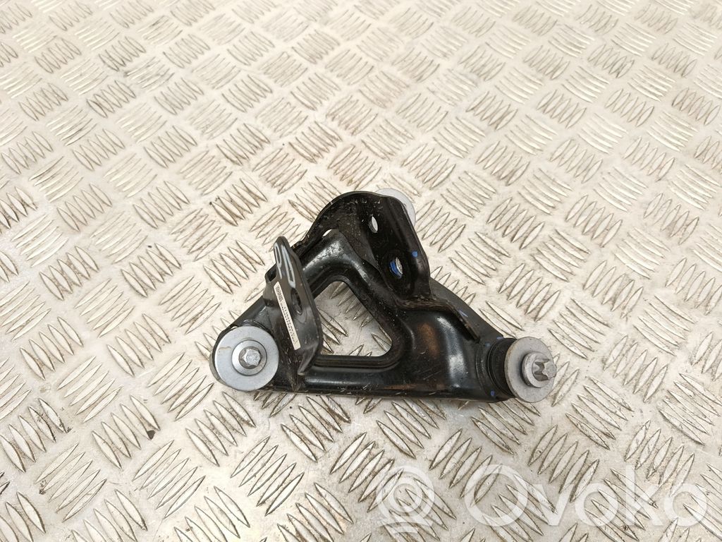 Tesla Model Y Engine mounting bracket 