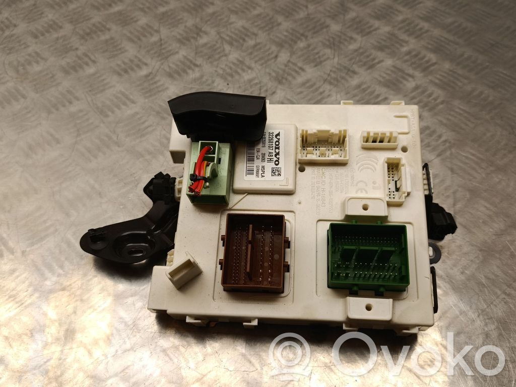 Volvo XC40 Module de contrôle carrosserie centrale 
