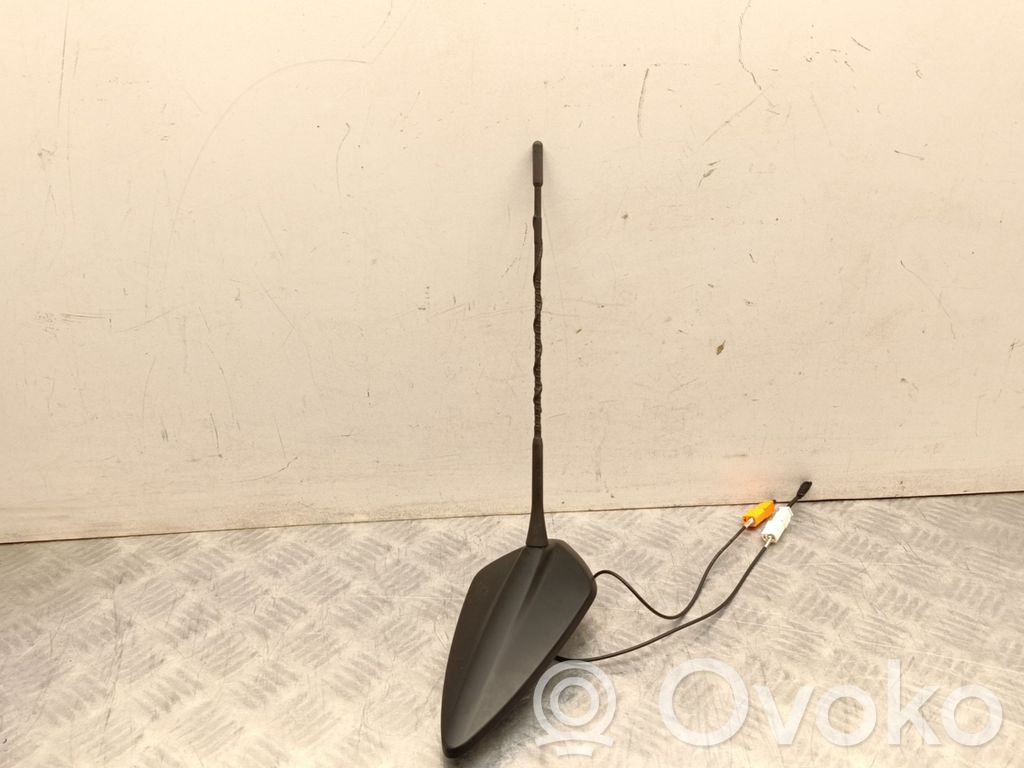 Citroen C4 III e-C4 GPS-pystyantenni 