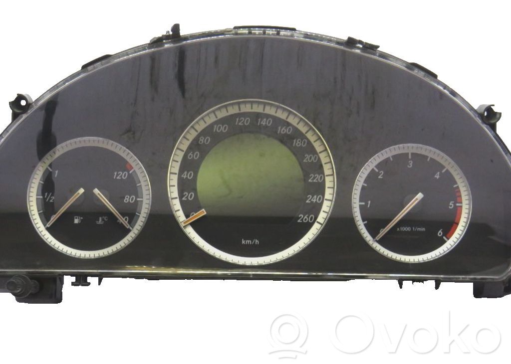 Mercedes-Benz C W204 Tachimetro (quadro strumenti) 