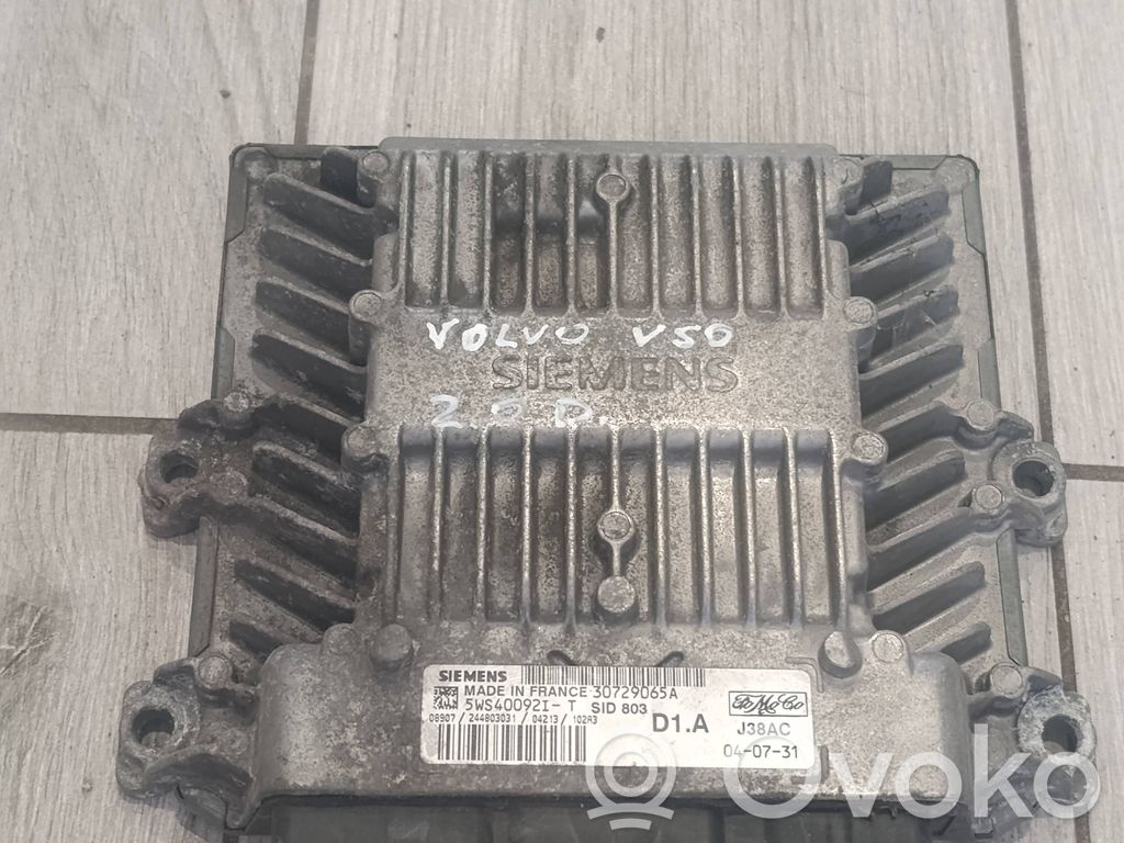 Engine control unit/module   5WS400921T,30729065A