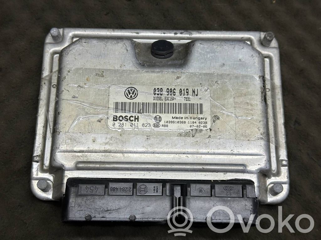 Volkswagen Golf IV Sterownik / Moduł ECU 
