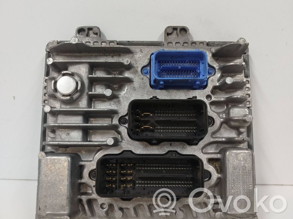 Opel Meriva B Engine control unit/module 