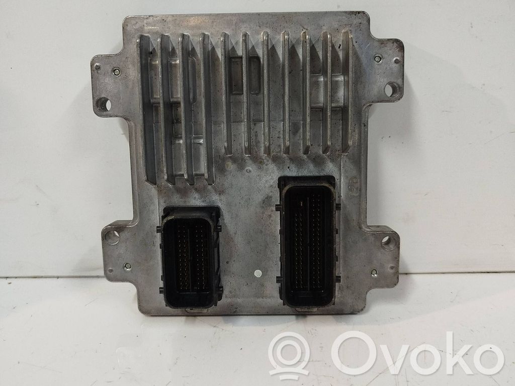 Opel Meriva B Engine control unit/module 