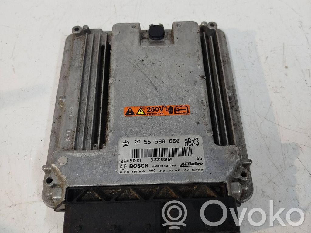 Opel Insignia A Engine control unit/module 