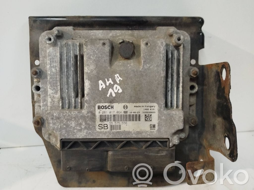 Opel Zafira B Engine control unit/module 