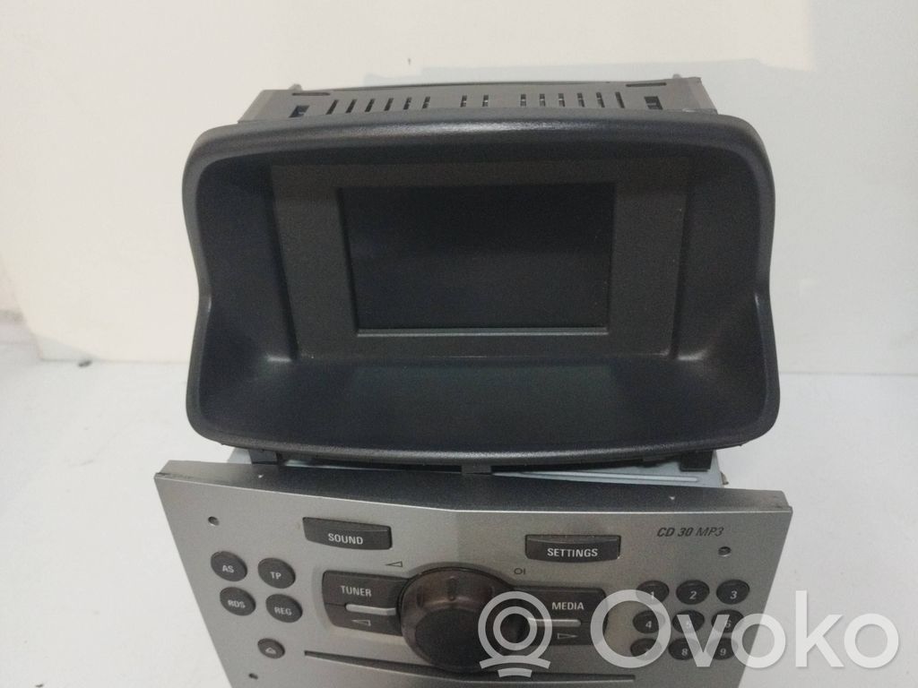 Opel Corsa D Panel / Radioodtwarzacz CD/DVD/GPS 
