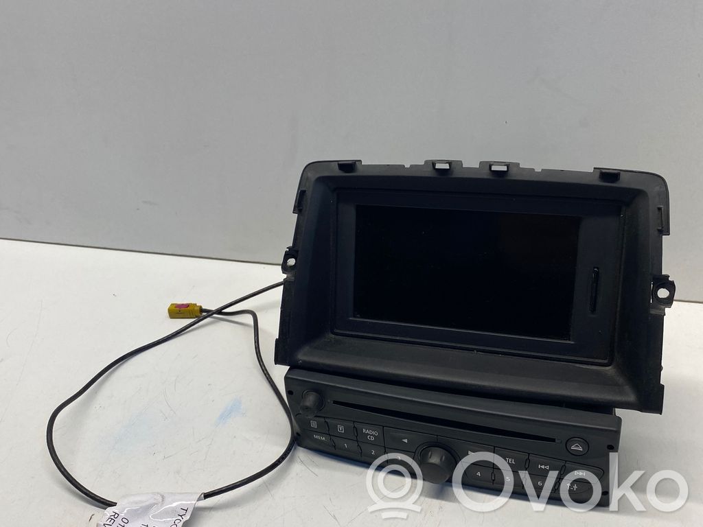 Renault Trafic II (X83) Unidad delantera de radio/CD/DVD/GPS 