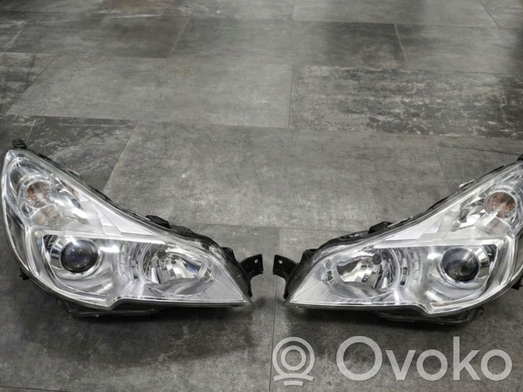 Subaru Outback Lampa przednia 