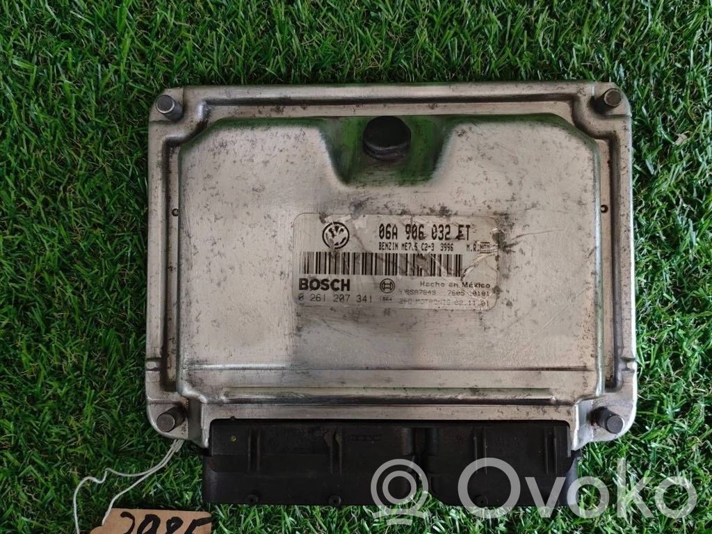 Komputer / Sterownik ECU silnika   06A906032ET,0261207341